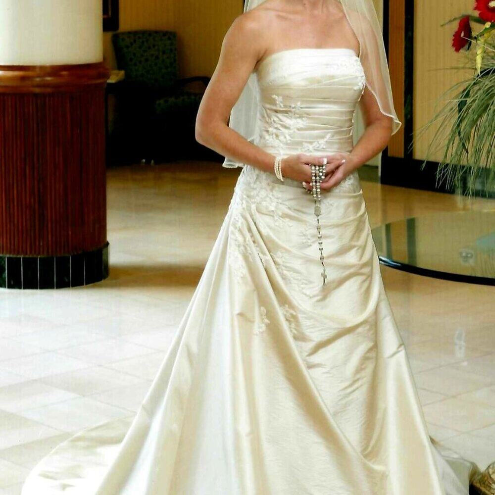 30" Rhinestone Champagne/Ivory/Cream Wedding Veil